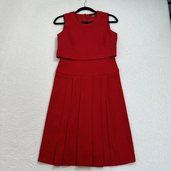 Tommy Hilfiger Women's Sleeveless Pleated Dress Size 2 Red Zip Back EUC - Picture 1 of 12